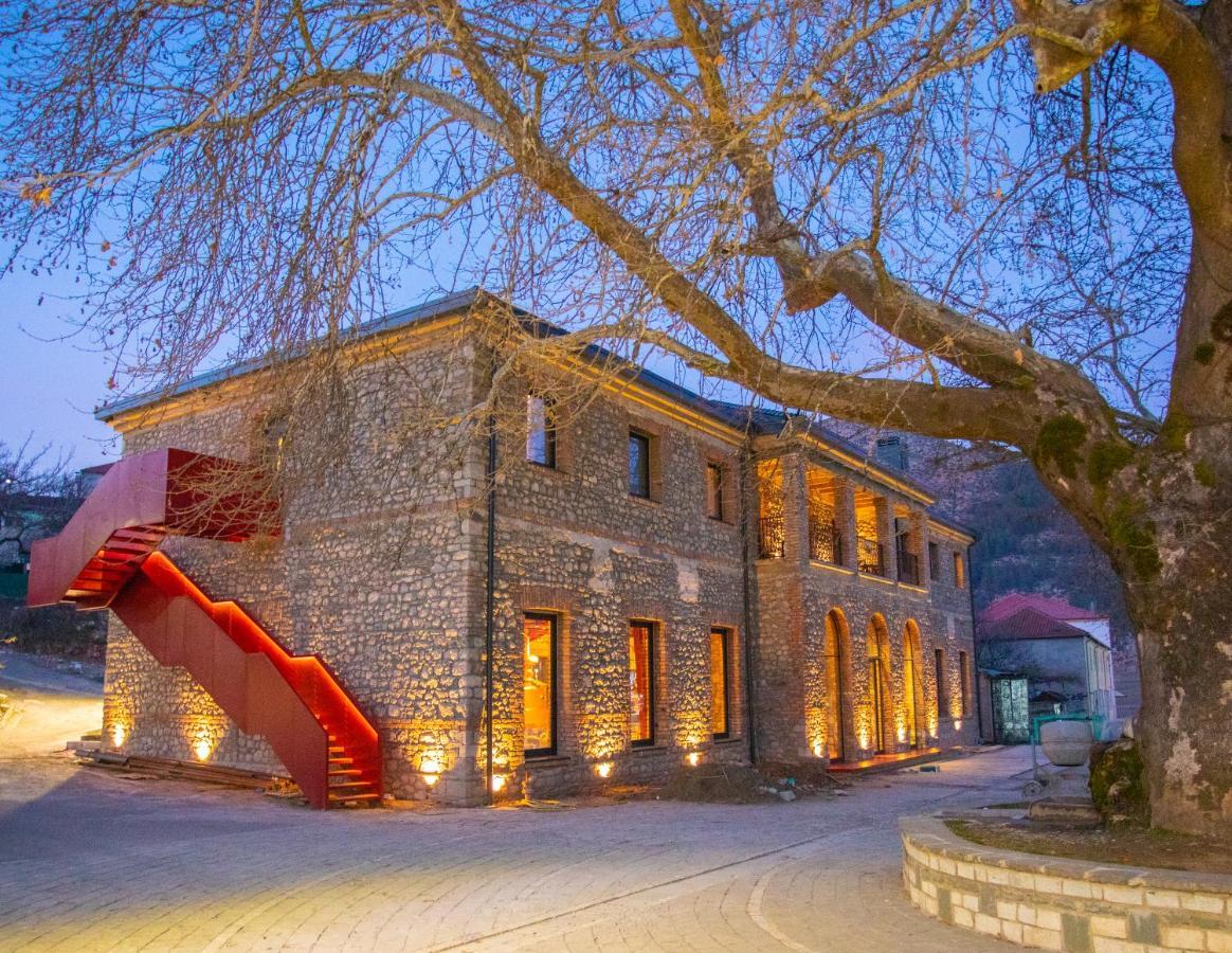 Melesin Distillery Leskovik Buitenkant foto